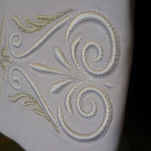 Alba med vackert broderi
